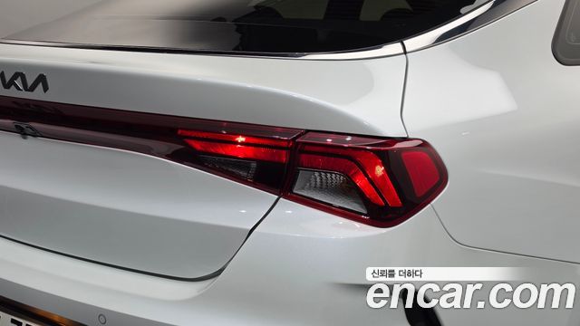 Kia K5 2023 — photo 9