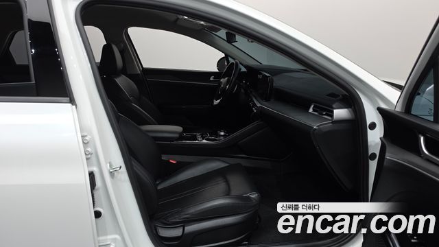 Kia K5 2023 — photo 16