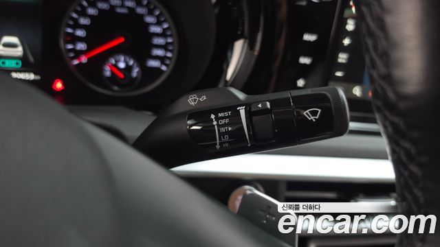 Kia K5 2023 — photo 28