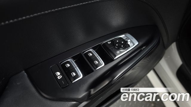 Kia K5 2023 — photo 29