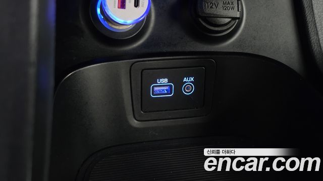 Hyundai Santafe 2018 — photo 26