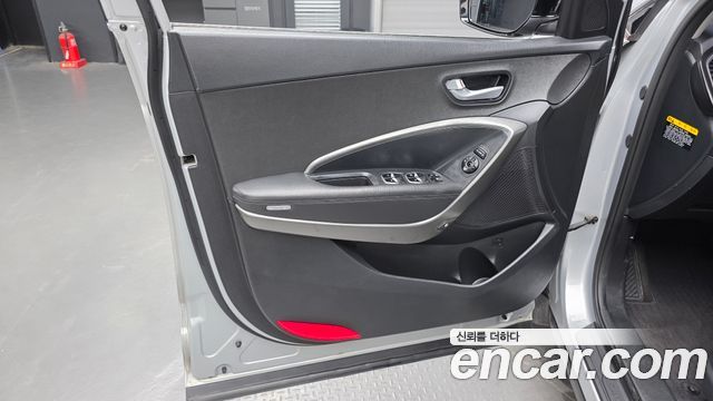 Hyundai Santafe 2018 — photo 14