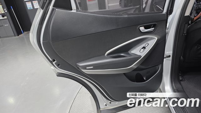 Hyundai Santafe 2018 — photo 15