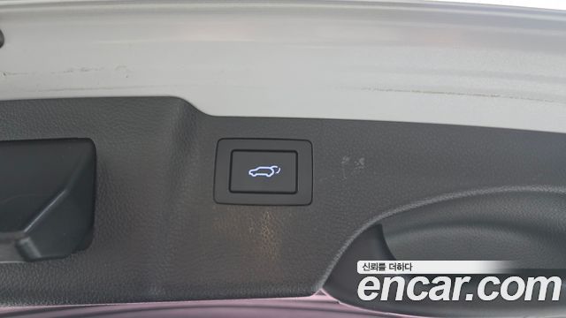 Hyundai Santafe 2018 — photo 30