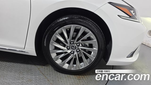 Lexus ES 2026 — photo 7