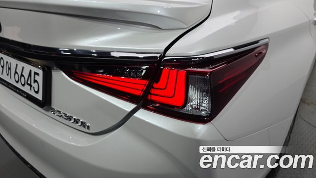Lexus ES 2026 — photo 9