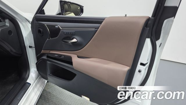 Lexus ES 2026 — photo 14