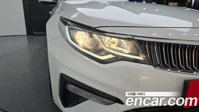 Kia K5 2019 — photo 8