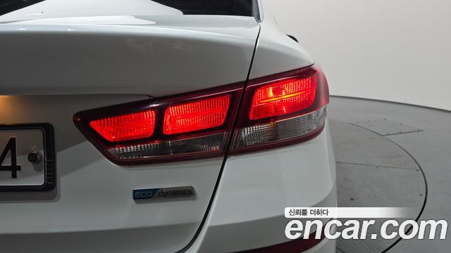 Kia K5 2019 — photo 9