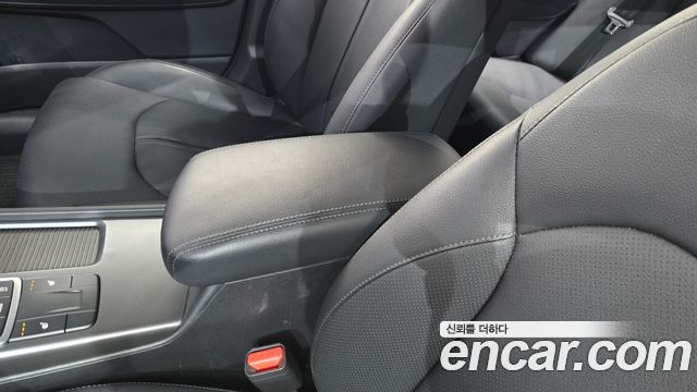 Kia K5 2019 — photo 30
