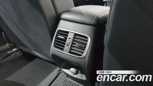 Kia K5 2019 — photo 31