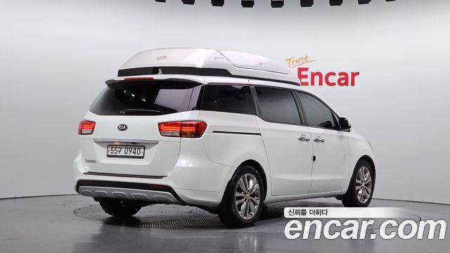 Kia Canival 2016 — photo 2