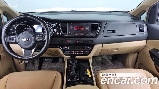 Kia Canival 2016 — photo 10