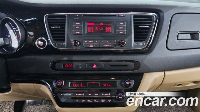 Kia Canival 2016 — photo 18