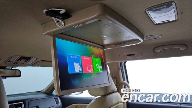 Kia Canival 2016 — photo 22