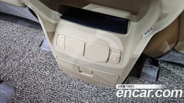 Kia Canival 2016 — photo 24