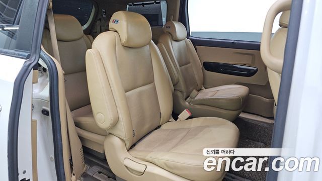 Kia Canival 2016 — photo 16