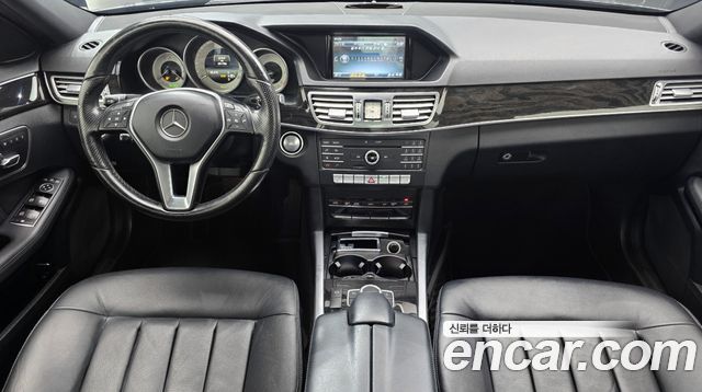 Mercedes-Benz E-Class 2016 — photo 10