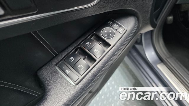 Mercedes-Benz E-Class 2016 — photo 30