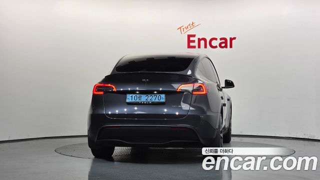 Tesla Model Y 2021 — photo 4