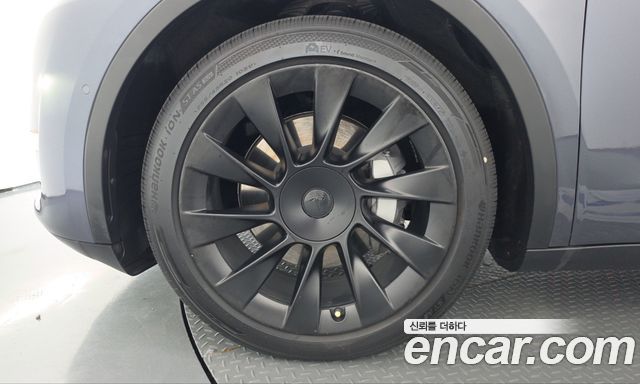 Tesla Model Y 2021 — photo 5