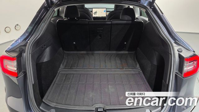 Tesla Model Y 2021 — photo 22