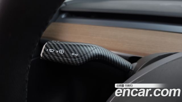 Tesla Model Y 2021 — photo 25