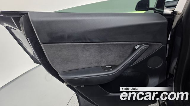 Tesla Model Y 2021 — photo 15