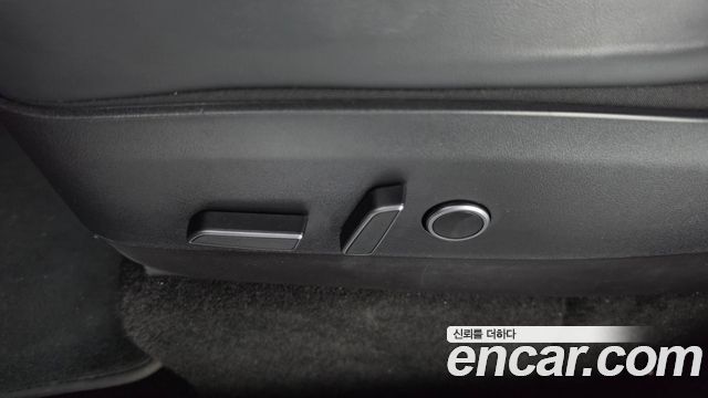 Tesla Model Y 2021 — photo 33