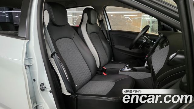 Renault Korea Zoe 2021 — photo 11