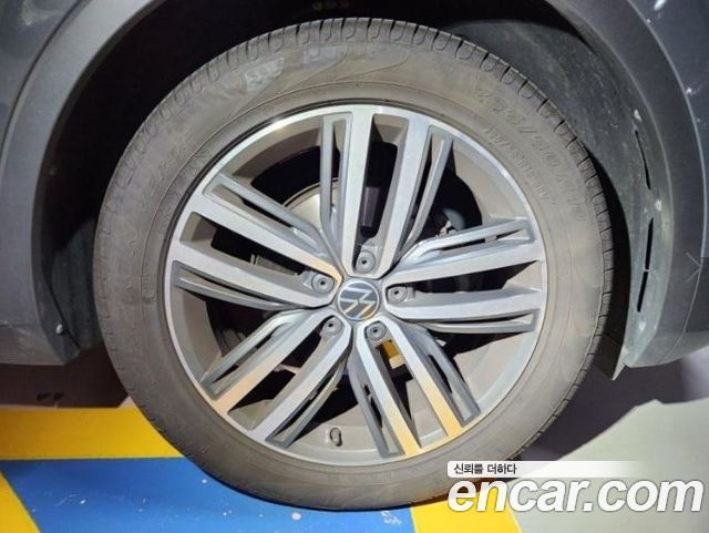 Volkswagen Tiguan 2024 — photo 20