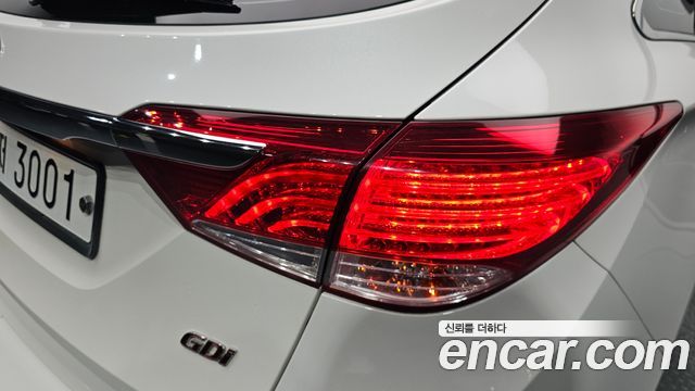 Hyundai i40 2014 — photo 9