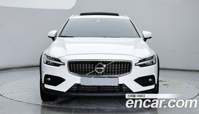 Volvo V60 2022 — photo 3