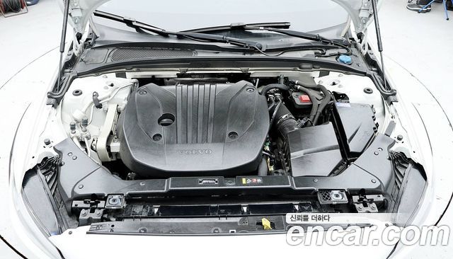 Volvo V60 2022 — photo 6