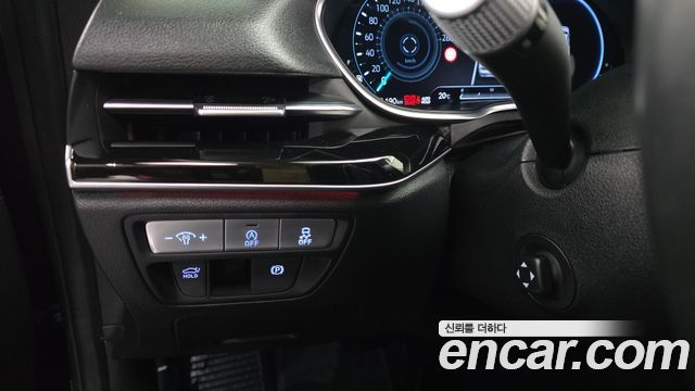 Genesis G80 2023 — photo 24