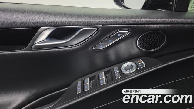 Genesis G80 2023 — photo 25