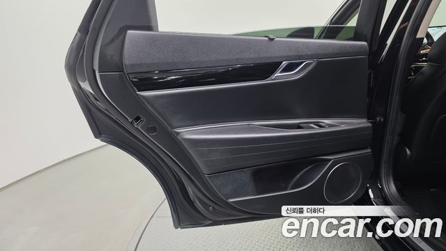 Genesis G80 2023 — photo 15
