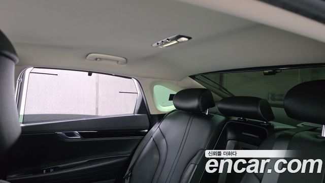 Genesis G80 2023 — photo 29