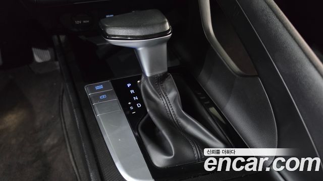 Hyundai AVANTE 2022 — photo 12