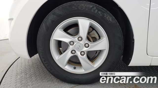 Hyundai AVANTE 2012 — photo 5