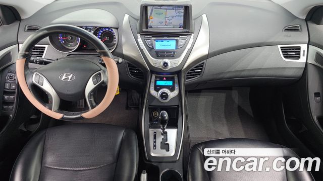 Hyundai AVANTE 2012 — photo 10
