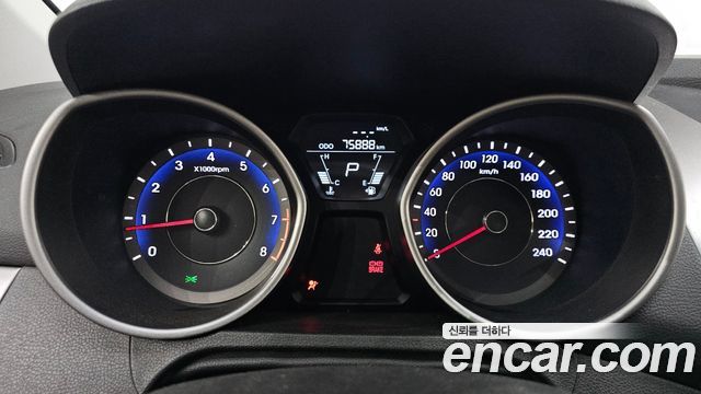 Hyundai AVANTE 2012 — photo 11