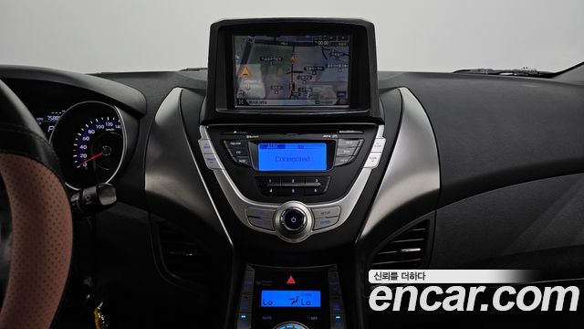 Hyundai AVANTE 2012 — photo 20