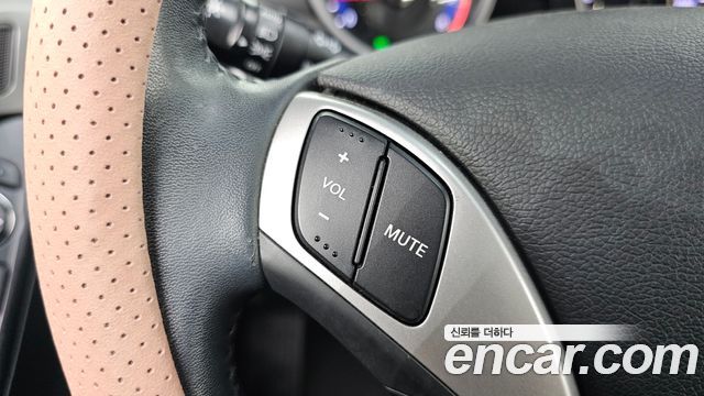 Hyundai AVANTE 2012 — photo 24