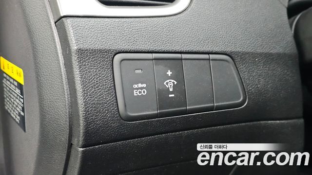 Hyundai AVANTE 2012 — photo 26