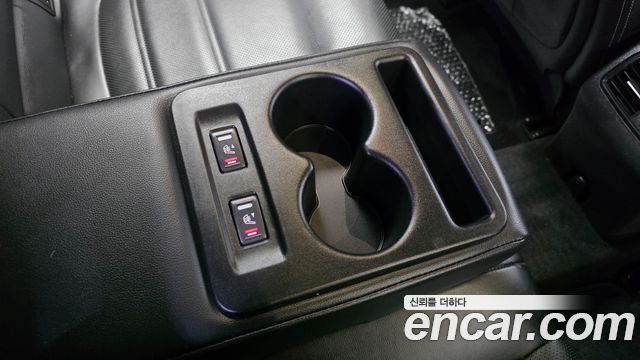 Renault Korea SM6 2019 — photo 24