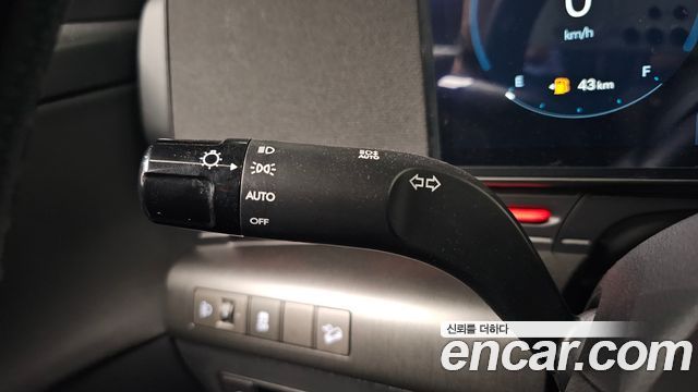 Hyundai Kona 2023 — photo 28