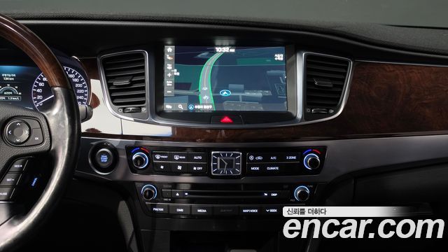 Hyundai Equus 2015 — photo 14