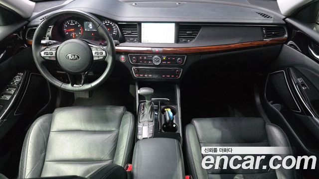 Kia K7 2017 — photo 10