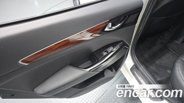 Kia K7 2017 — photo 15